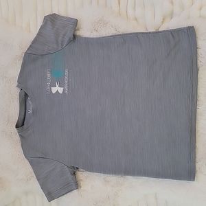 UA boys gray Heatgear shirt